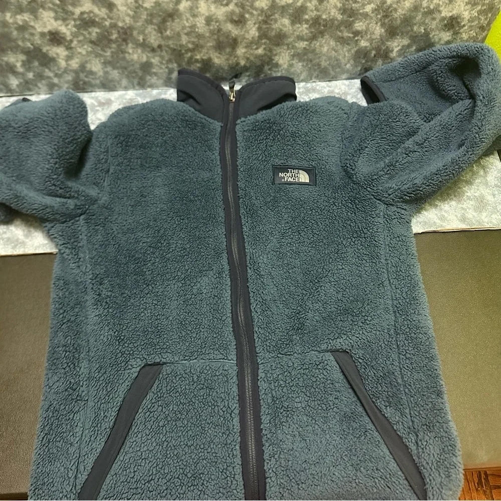 The North Face blue light  Fleece Jacket young Size XL 18-20